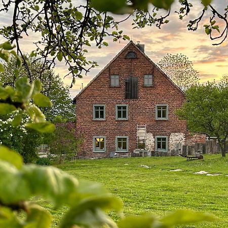 Dom Na Krzewiu Bed & Breakfast Gryfow Slaski Exterior photo