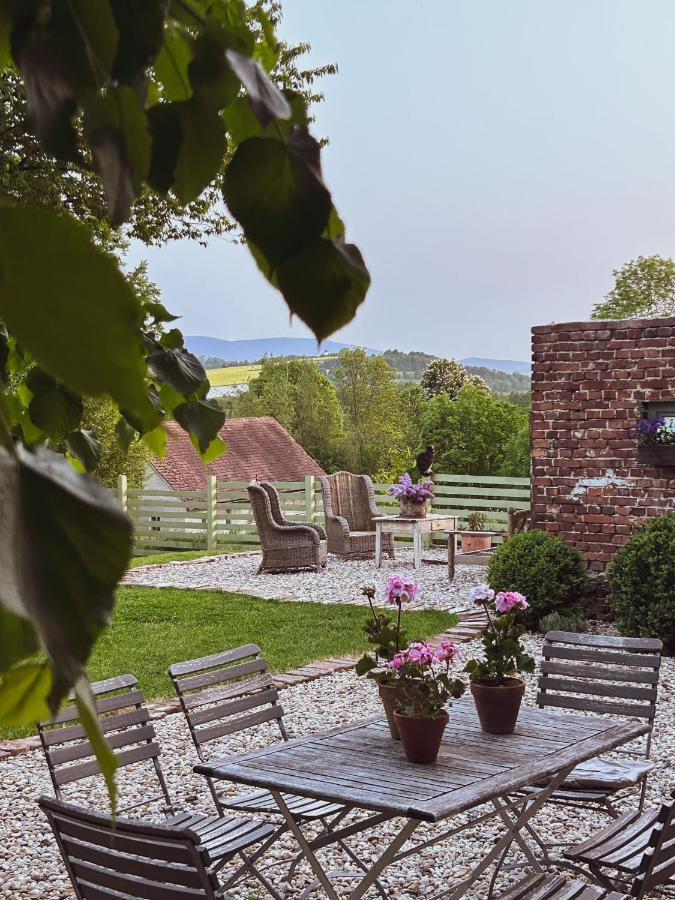 Dom Na Krzewiu Bed & Breakfast Gryfow Slaski Exterior photo